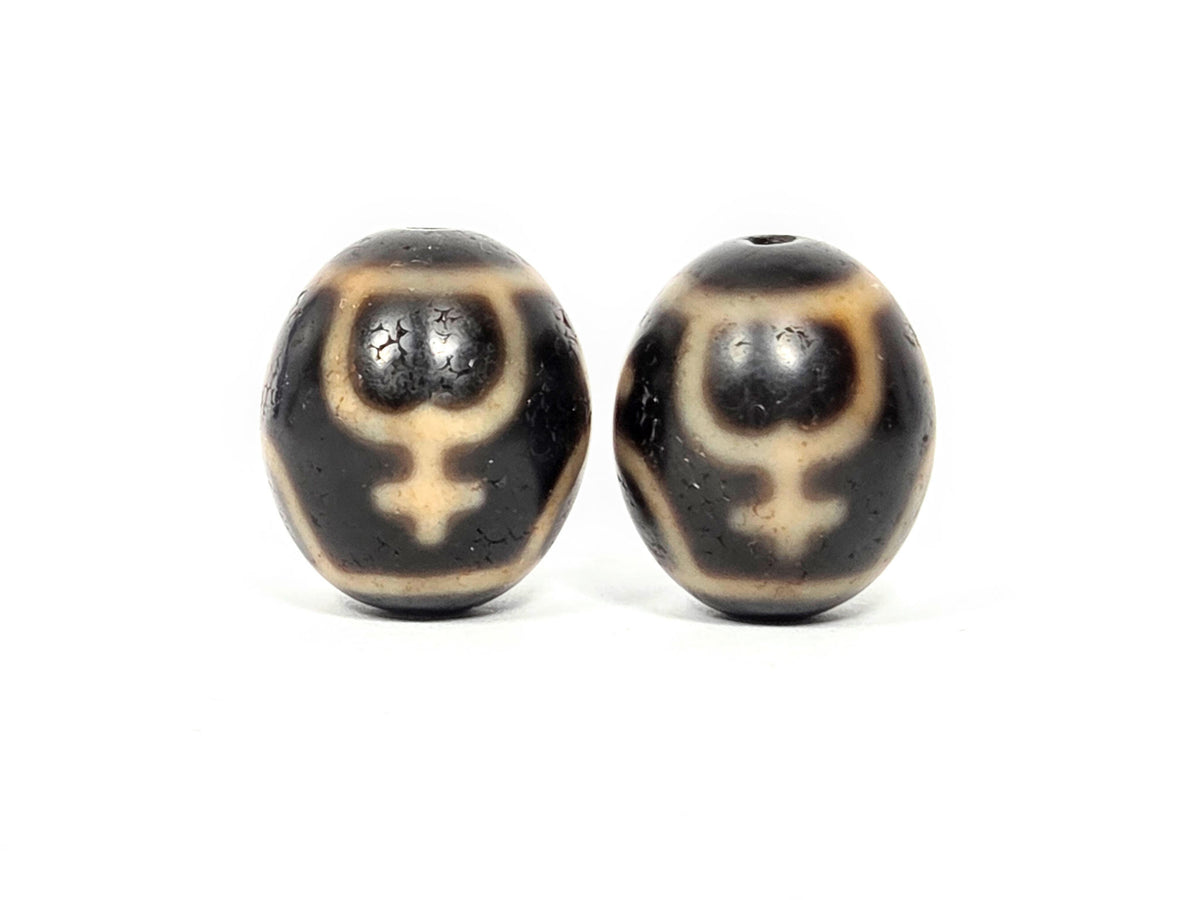 Vintage round treasure vase dzi bead pair, dark agate with cream and black natural patterning, 20.5-20.9mm