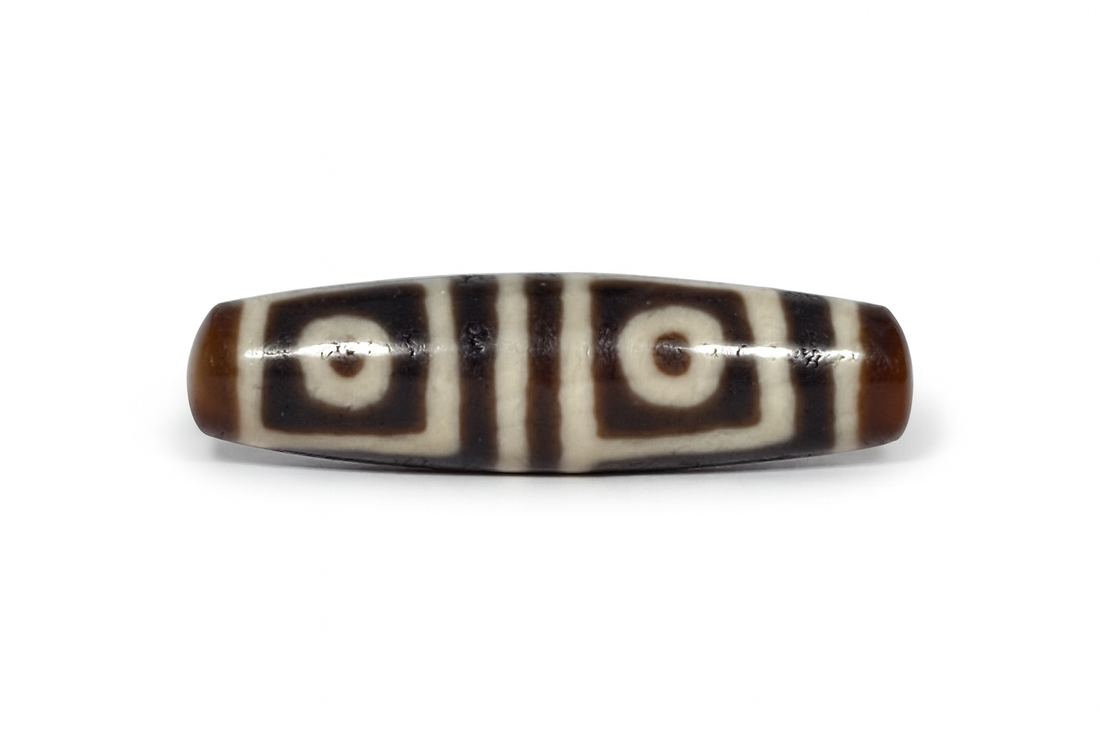 Beautiful four eye motif ancient Tibetan Dzi bead