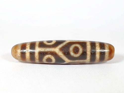 Decorative dzi with six eye lotus pattern