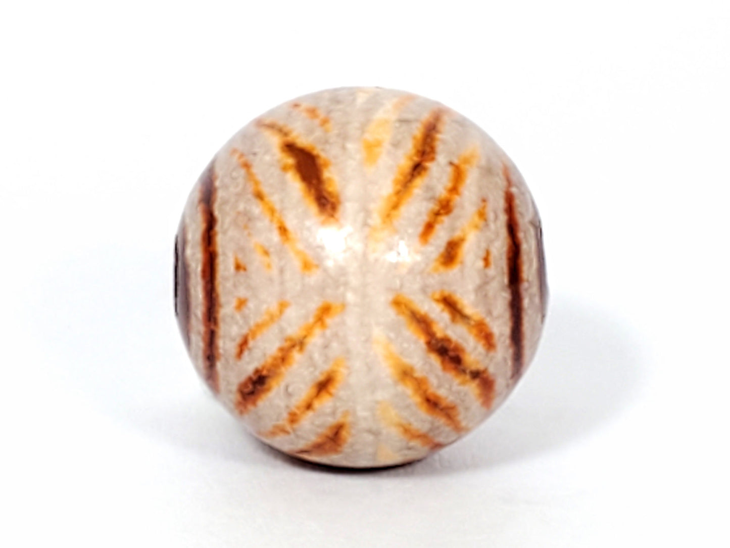 Ac-030623-DDIE ancient carnelian dzi, X-cross face view, diamond wings radiating, crystallisation visible, unretouched 