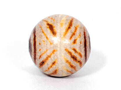 Ac-030623-DDIE ancient carnelian dzi, X-cross face view, diamond wings radiating, crystallisation visible, unretouched 