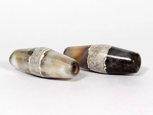 pair of ancient single stripe chung dzi.