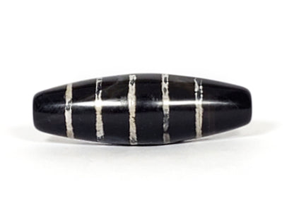 At-062626-9SChung Bead A side view, stripe line weathering detail, deep black agate, unretouched
