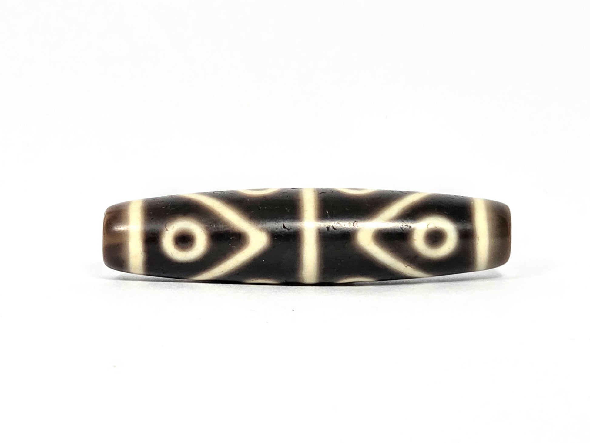 At-080226-8E2 antique eight eye dzi dark brown agate face B two eyes X-form cream connectors unretouched
