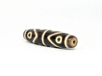 At-080226-8E2 antique eight eye dzi drill end A warm tan-beige agate cap eye motif wrap unretouched