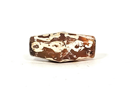 Ancient Links Motif Carnelian Dzi (032425) - Rare Octagon Shape
