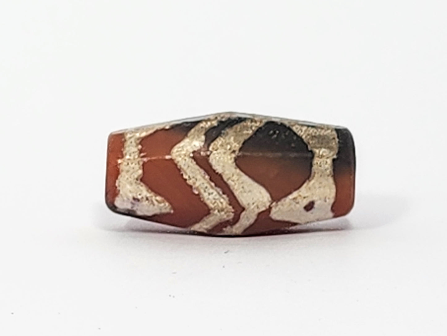 Ancient Twin Tiger Stripe & Tiger Tooth Motif Carnelian Dzi