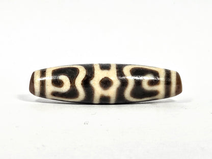 Ac-090626-GRDC3 ancient Guru Rinpoche Dharma Cap dzi face A rotated scroll bracket hexagonal star cream unretouched