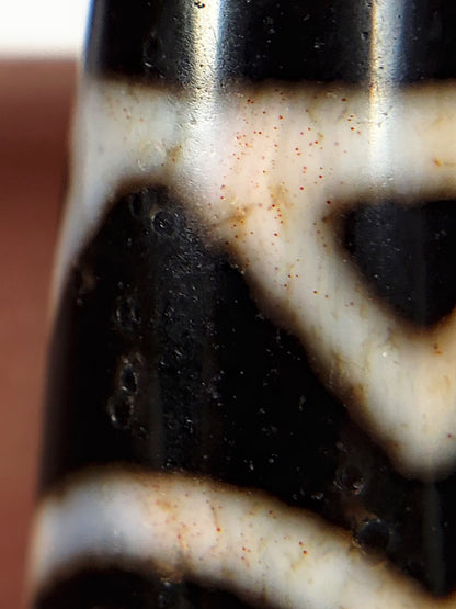 Ancient Tibetan Three Eye & Tiger Tooth Motif Dzi with Extreme Bloodspots - Exquisite Bead (100424)