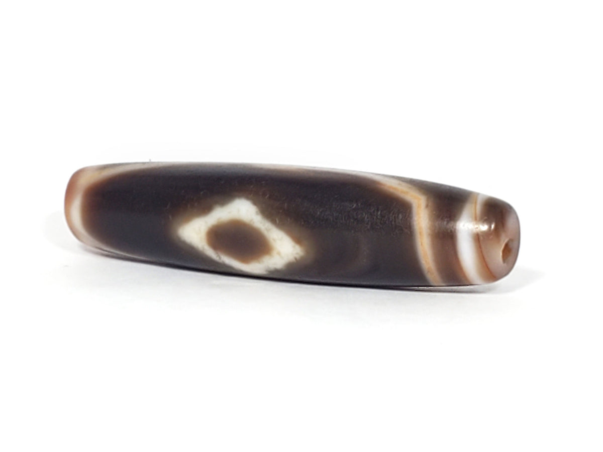 At-061926-3DE2 angled tip B, third diamond eye visible, small drill hole, unretouched