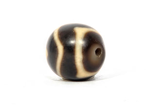 Antique Tibetan Round Dzi Bead featuring Wave & Tiger Tooth Motif (111325)