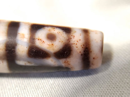 Antique Four Eye Motif Dzi Bead with Extreme Bloodspots (TiD-Ant-FoE-XB) - Very Rare