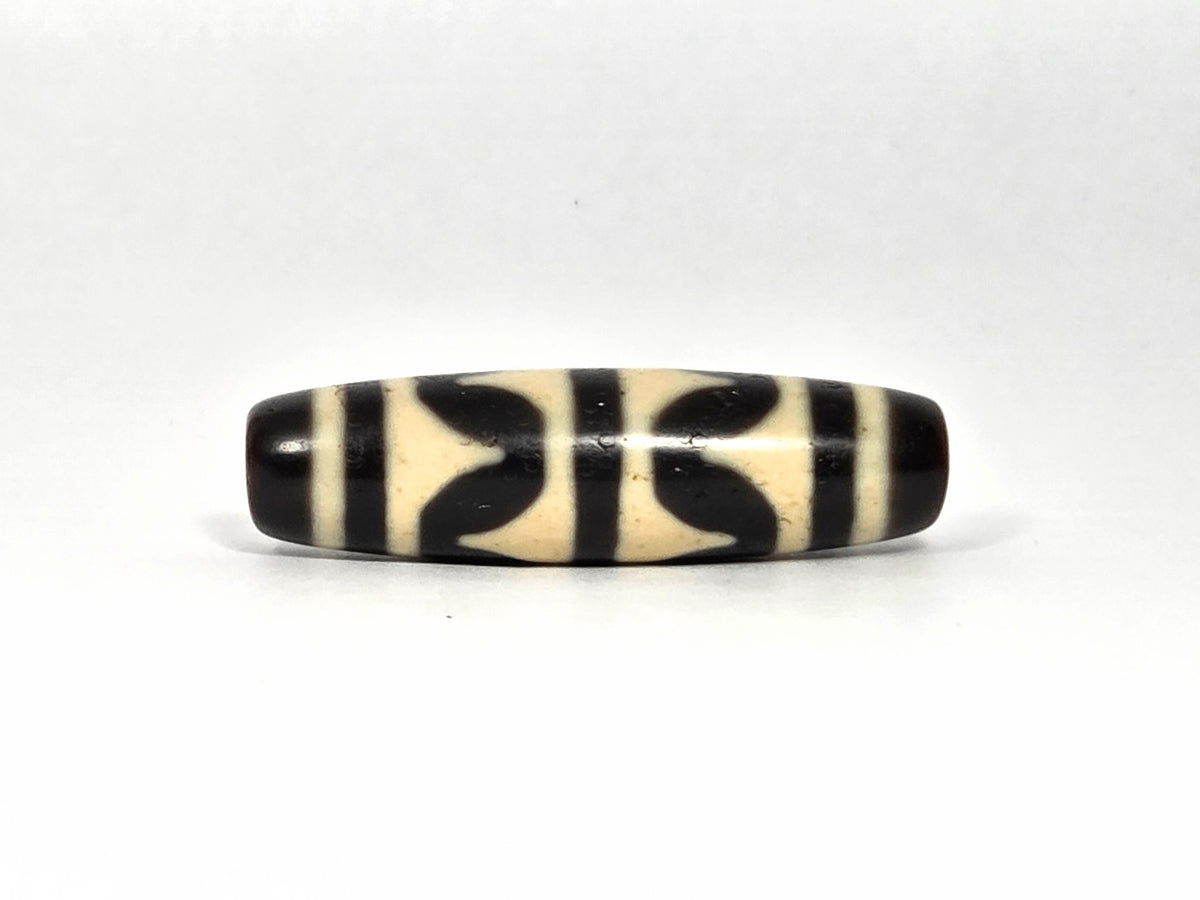 At-090226-DW8 antique double wave dzi cream black agate face B wave composition, unretouched