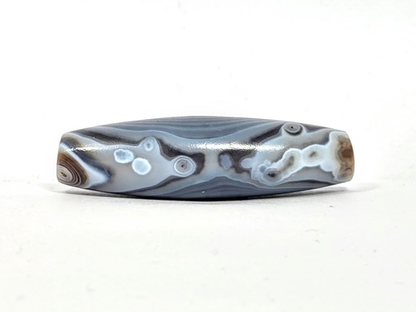 Antique Dzi Bead featuring Naturally Formed One Eye Motif (010126)