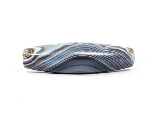 Antique Dzi Bead featuring Naturally Formed One Eye Motif (010126)