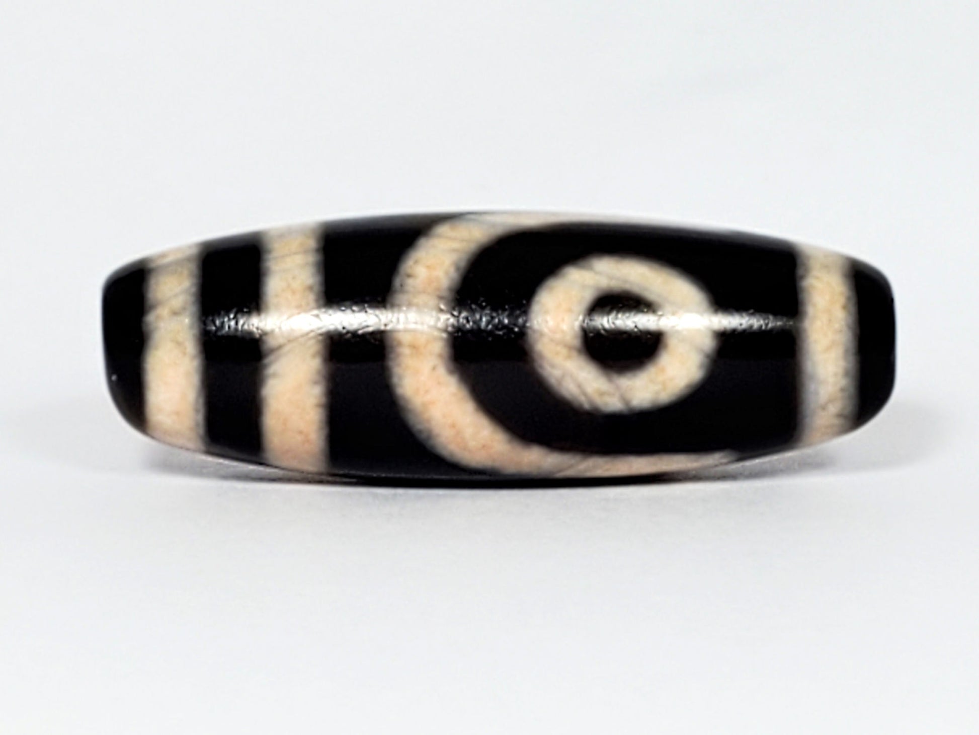 N-062426-2E new two eye dzi 37.7x13.0mm Face C open C-ring eye pitch-black peach-cream warm motif unretouched