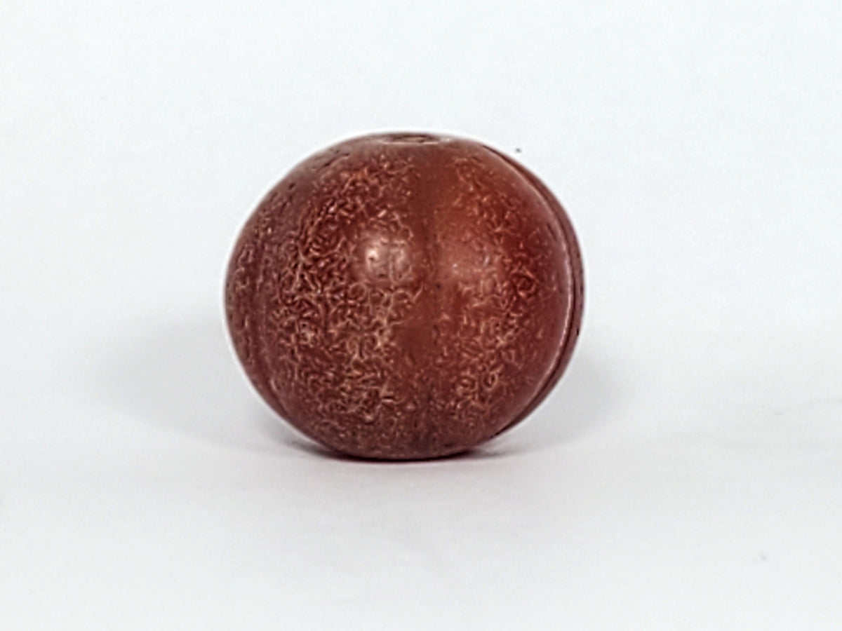 Ac-061126-PKP Bead A third face, most dense crackle pattern visible, reddish-brown lobed carnelian, unretouched