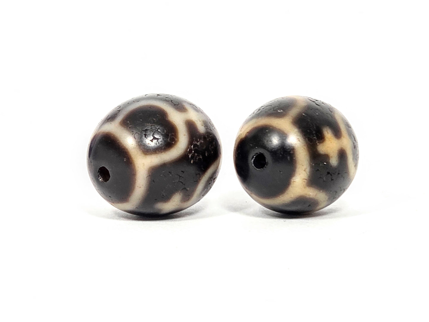 Pair of Vintage Round Treasure Vase Dzi Beads | Taiwan 1980s