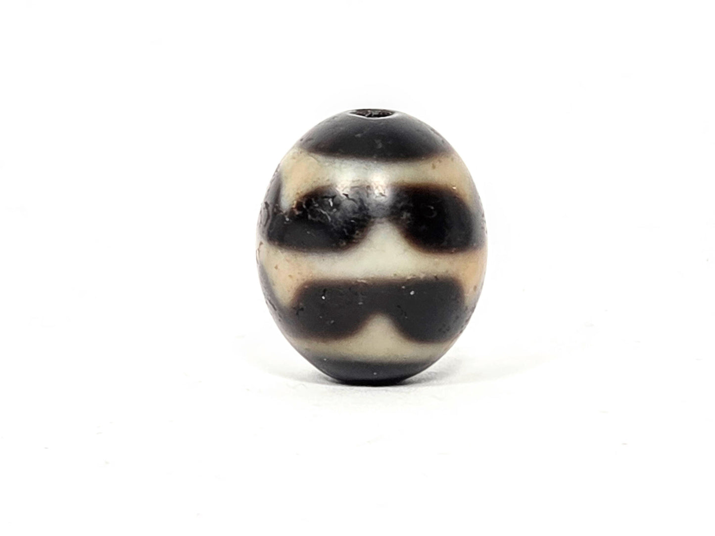 V-062926-DW second rotation, very dark brown ground, cream double wave bands shifted, vintage round agate, unretouched