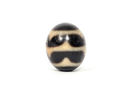 V-062926-DW third rotation, both double wave bands legible, dark brown cream contrast, vintage Taiwan agate, unretouched