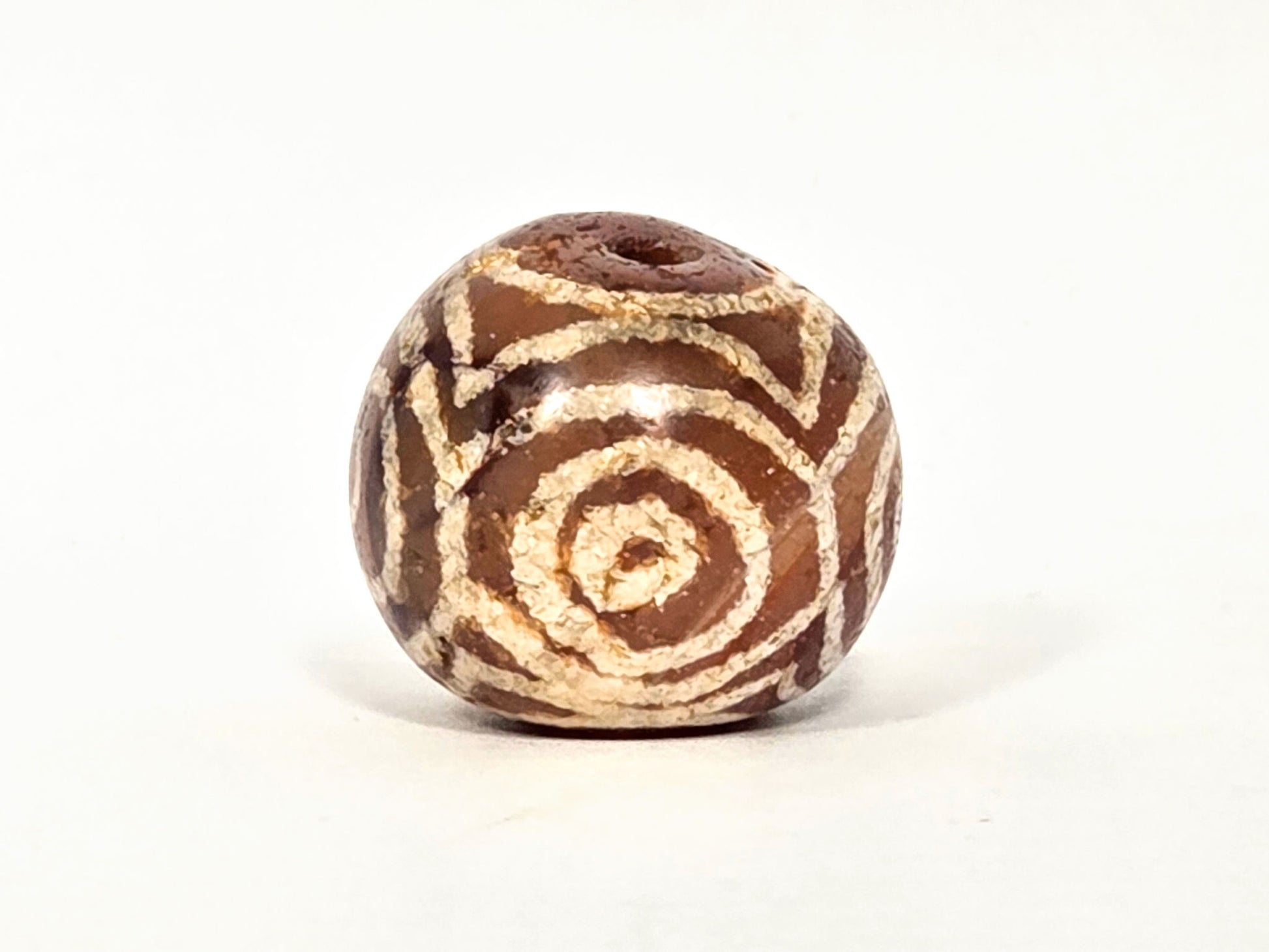Ac-060126-4EHG, ancient carnelian four eye dzi sphere, 22.2×20.4mm, chestnut-brown carnelian, closed eye, unretouched