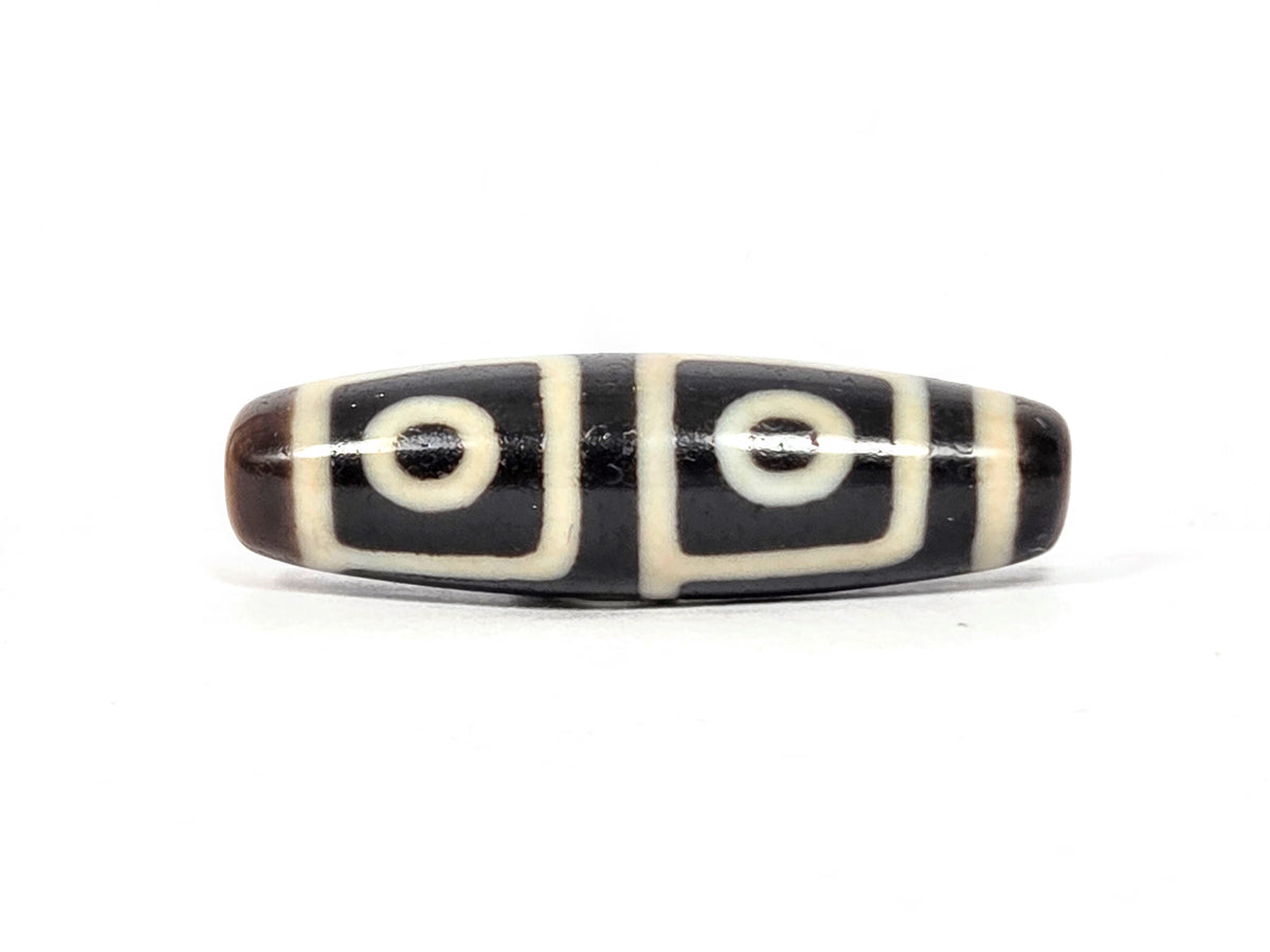 four eye dzi of 200 years