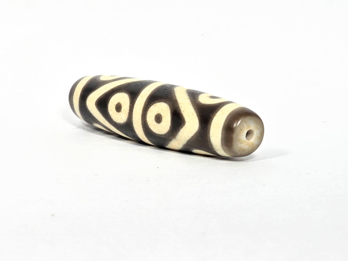 At-073026-8E antique eight eye dzi drill end B warm brown agate-internal colour eye motif wrap unretouched