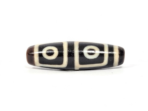 four eye dzi of 200 years