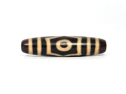 At-090226-3E2 antique three eye dzi 48.4×11.9mm dark agate face A single centred eye cream field, unretouched