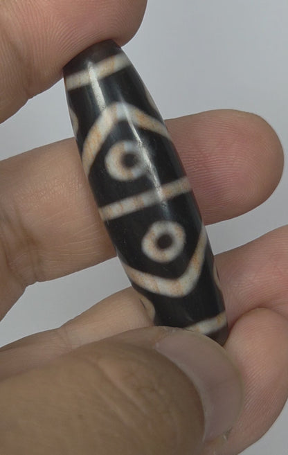 Antique Eight Eye Tiger Tooth Tibetan Dzi Bead with Extreme Bloodspots (092425)