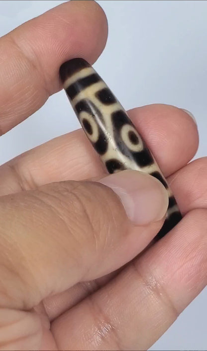 Antique Dragon Eye Motif Dzi Bead (TiD-Ant-200-SiEN-092524)