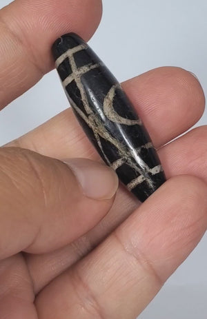 Ancient Two Eye Motif Dzi With Calcification (Anc-TwE-050824)