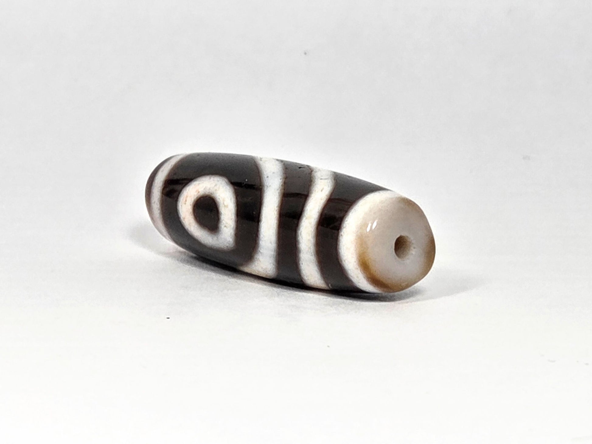V-080426-2EVBS vintage Taiwan two eye variant dzi drill end B warm beige agate-internal colour unretouched