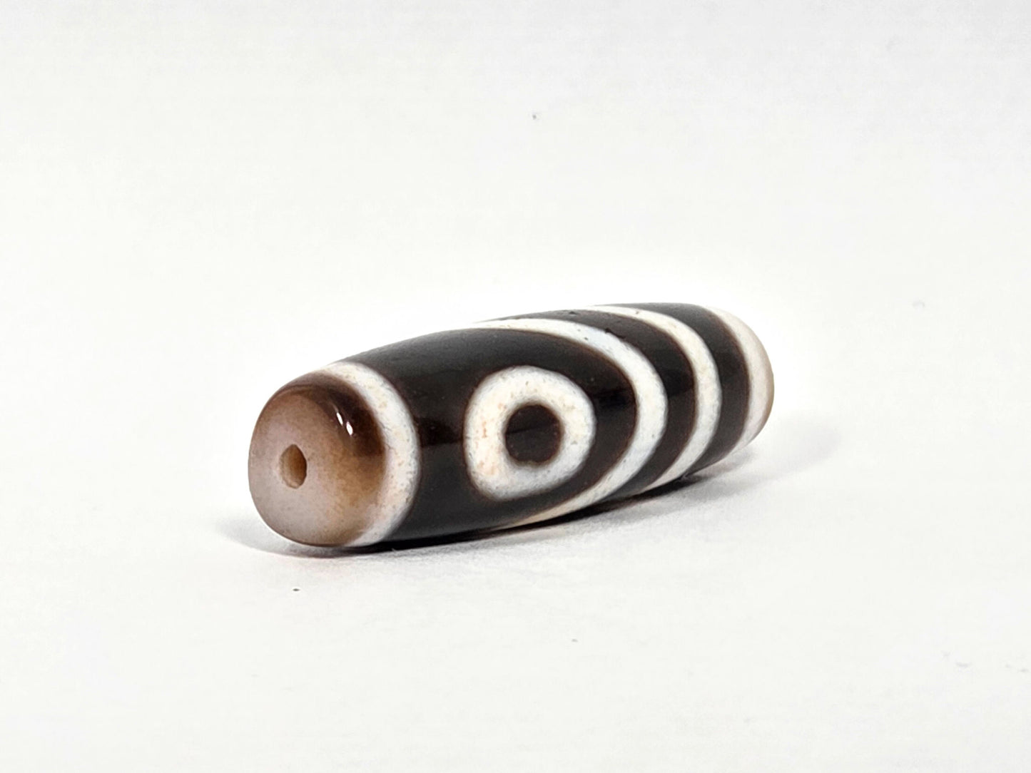 V-080426-2EVBS vintage Taiwan two eye variant dzi drill end A warm tan-beige agate cap eye ring unretouched