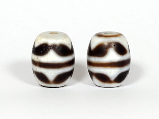 Pair of Vintage Double Tiger Tooth Motif Dzi Beads (TT-041122)